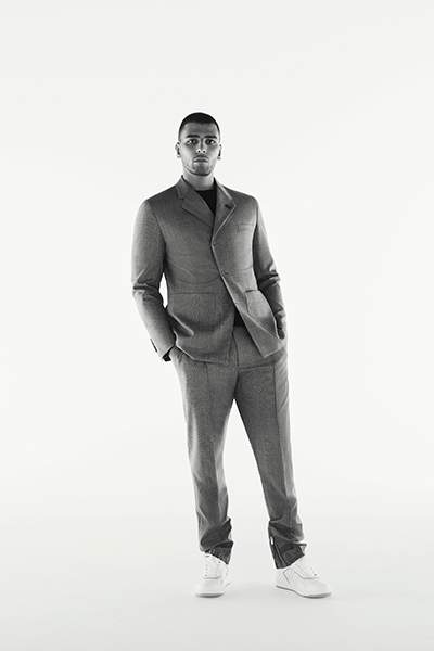 ديور تأخذ البذلات الرسمية إلى مستوى جديد مفعم بالعصرية مع مجموعة MODERN TAILORING